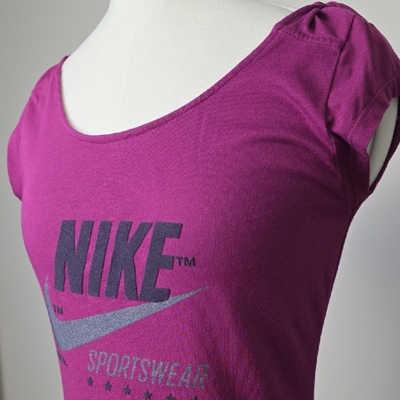 Vintage Nike Sportswear Magenta Top – Women’s Medium (Made in Turkey) - Picture 2 of 10